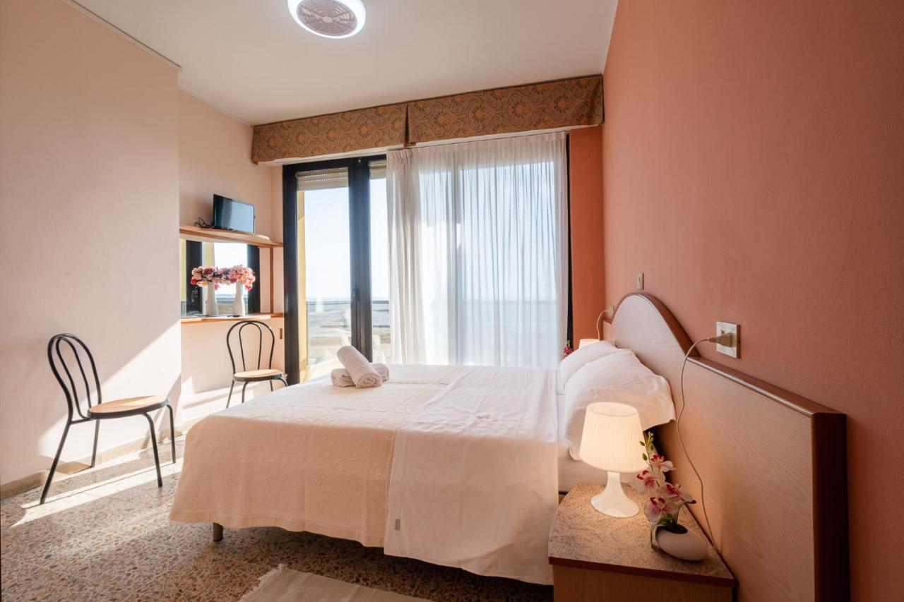 Hotel Crown Rimini Ngoại thất bức ảnh