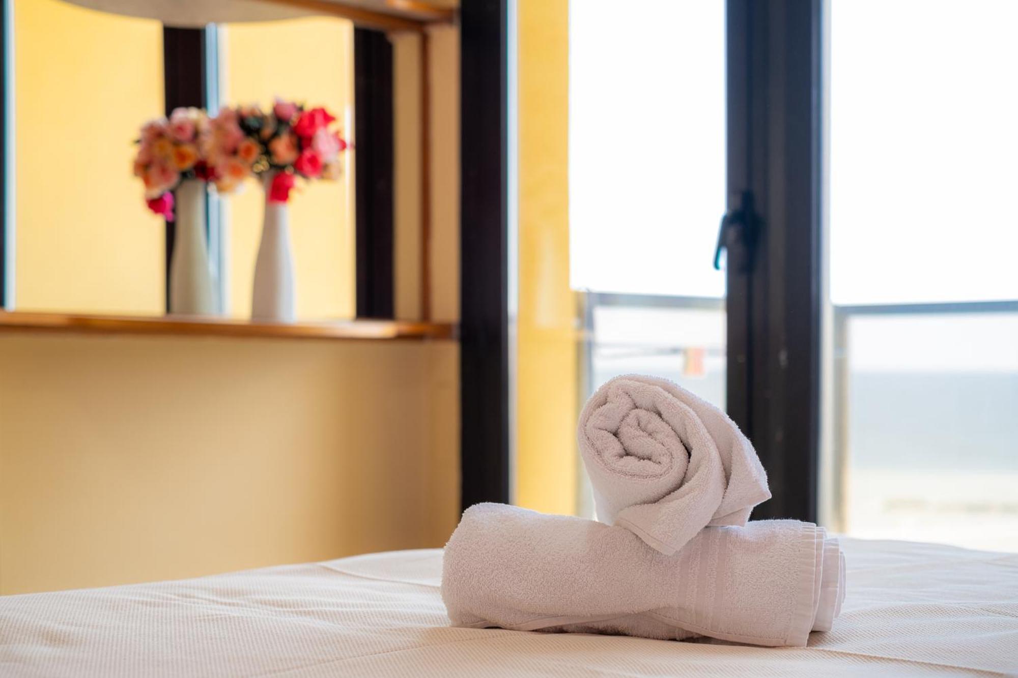 Hotel Crown Rimini Ngoại thất bức ảnh