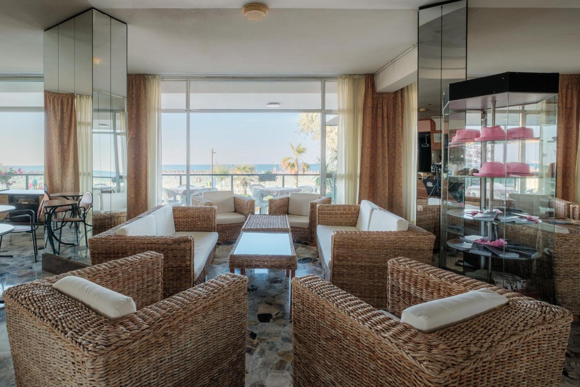 Hotel Crown Rimini Ngoại thất bức ảnh