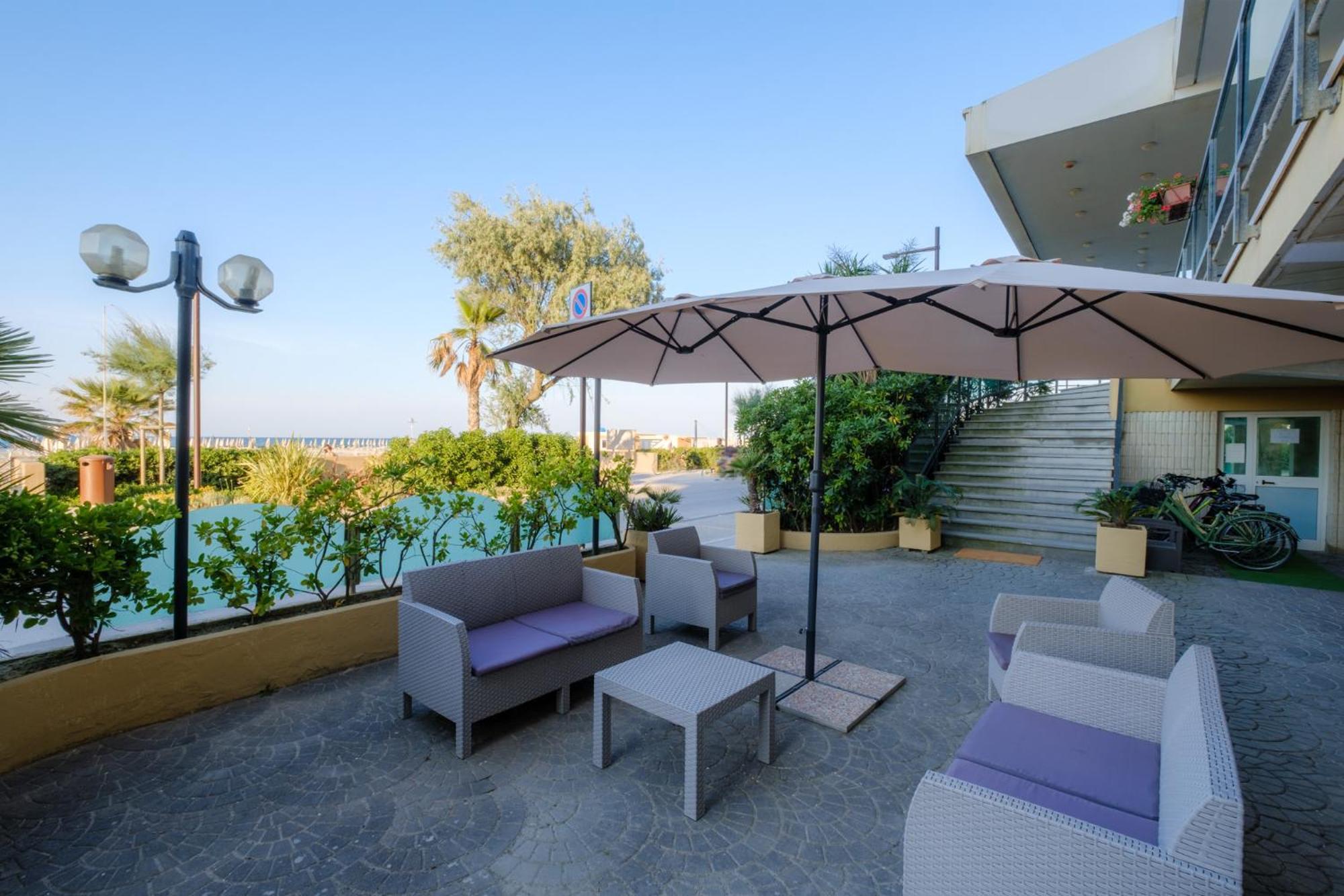Hotel Crown Rimini Ngoại thất bức ảnh