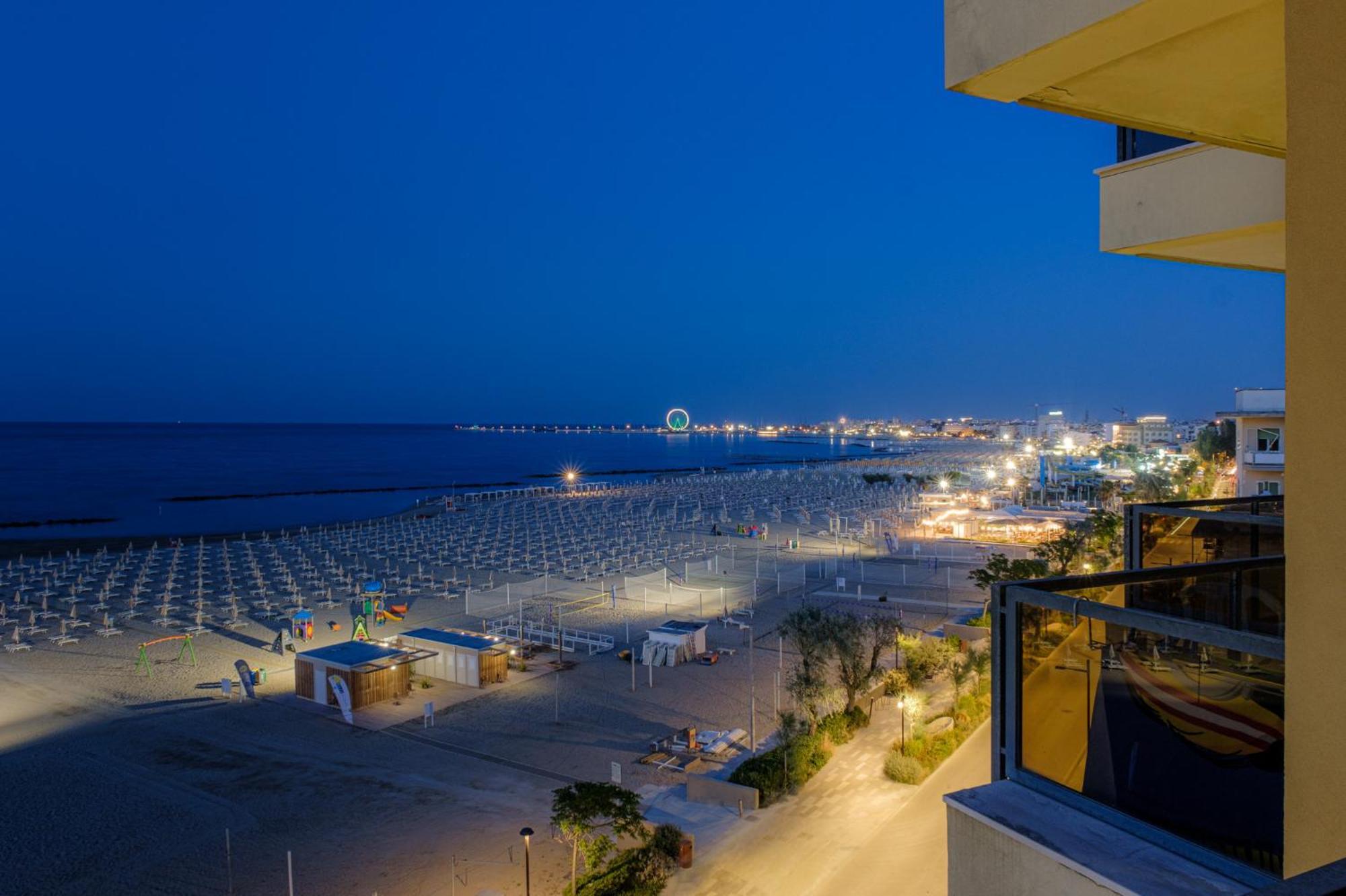 Hotel Crown Rimini Ngoại thất bức ảnh