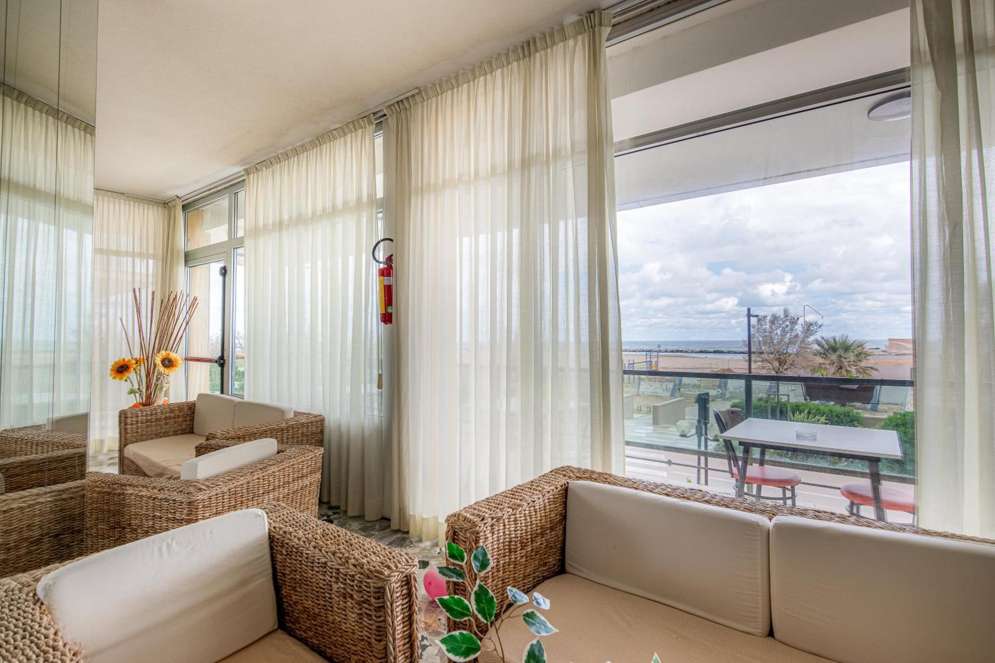 Hotel Crown Rimini Ngoại thất bức ảnh