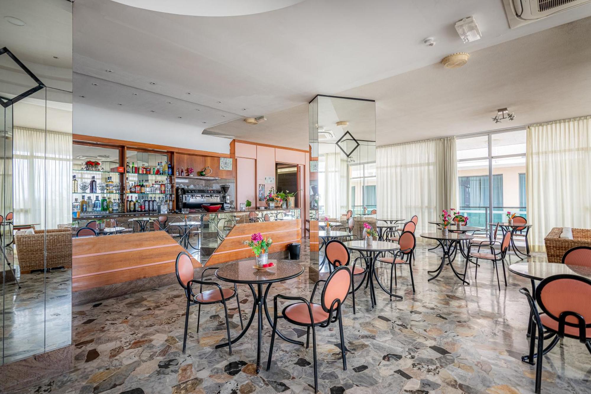 Hotel Crown Rimini Ngoại thất bức ảnh