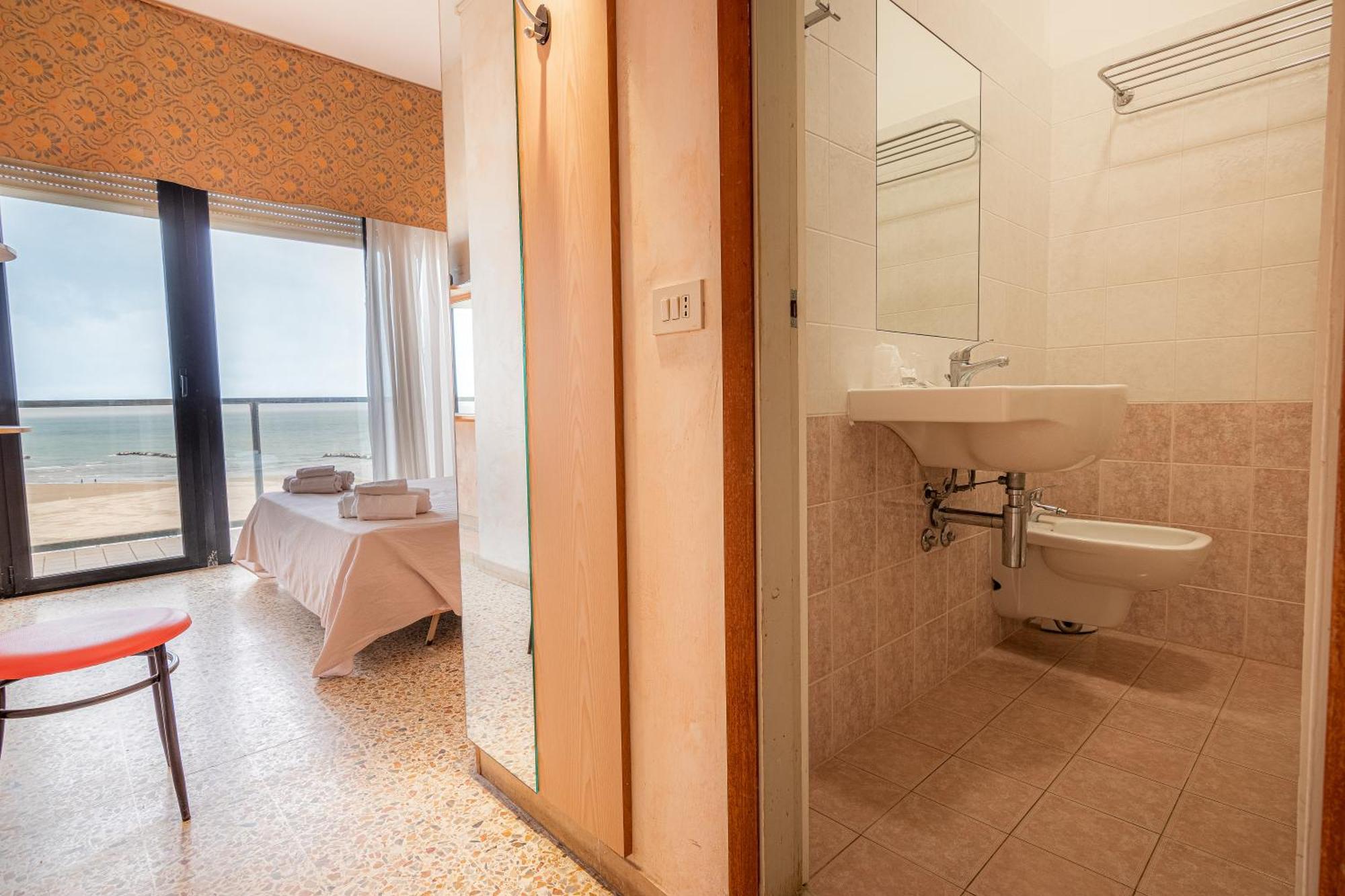 Hotel Crown Rimini Ngoại thất bức ảnh