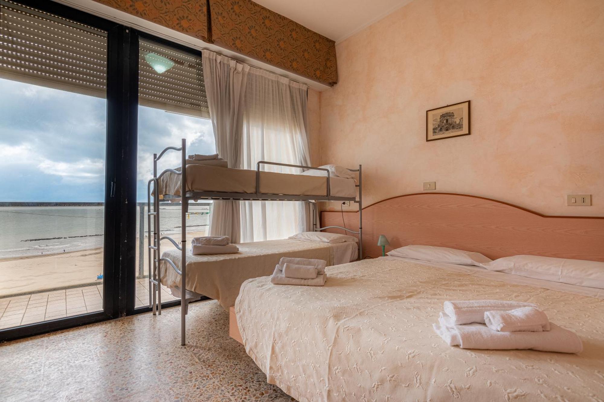 Hotel Crown Rimini Ngoại thất bức ảnh