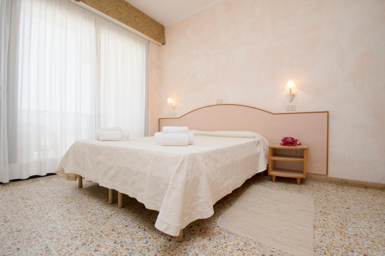 Hotel Crown Rimini Ngoại thất bức ảnh